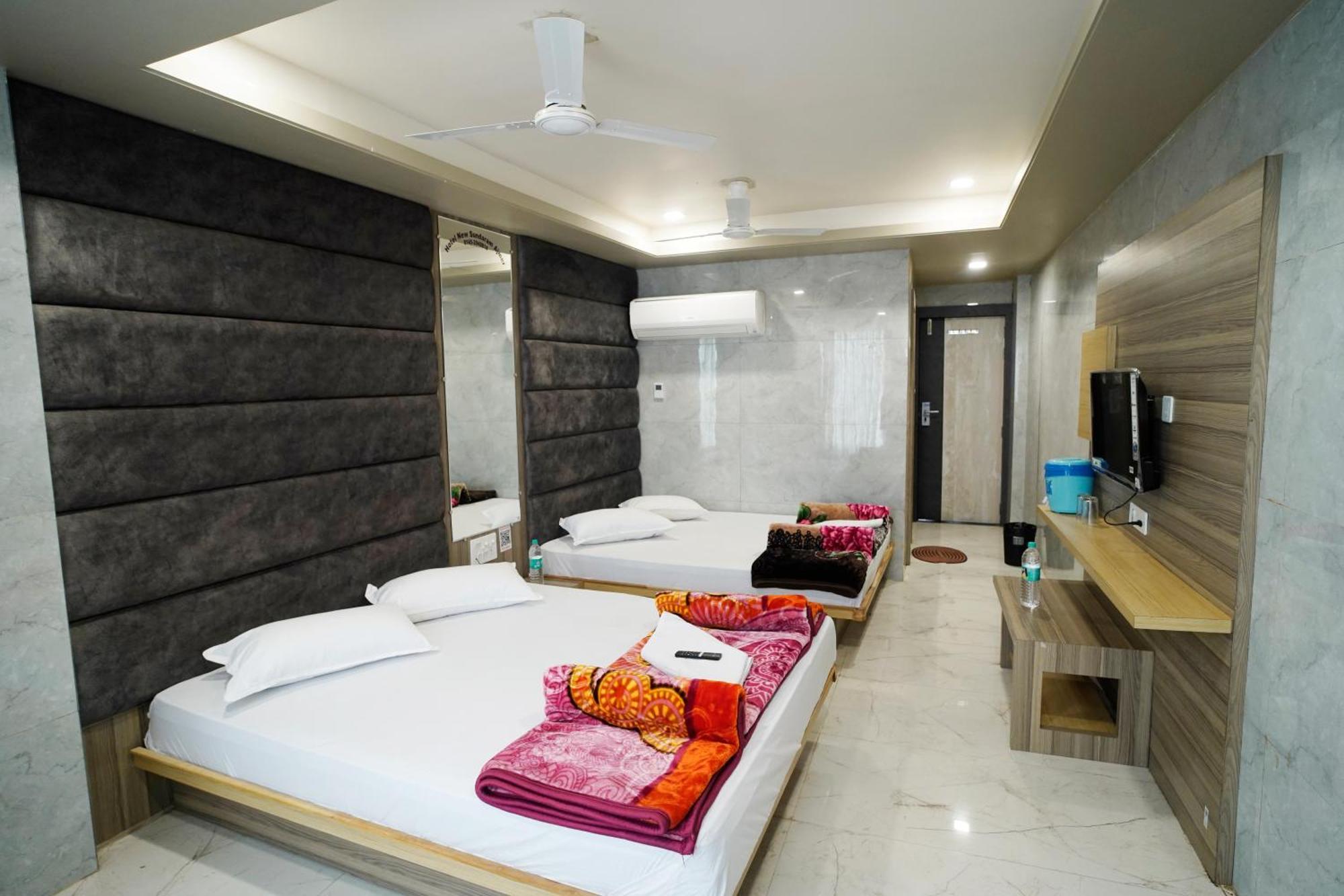 Hotel New Sundaram 150 Mtrs From Dargah Ádzsmir Kültér fotó