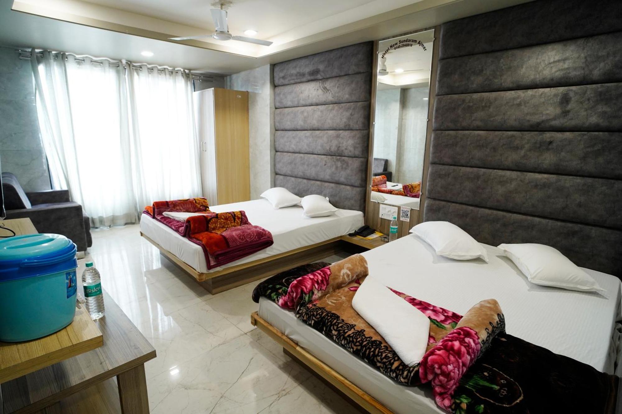Hotel New Sundaram 150 Mtrs From Dargah Ádzsmir Kültér fotó