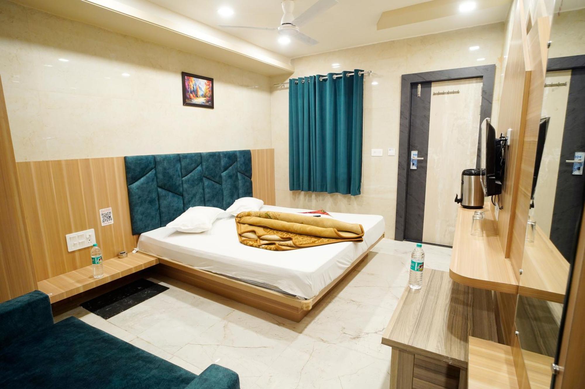 Hotel New Sundaram 150 Mtrs From Dargah Ádzsmir Kültér fotó