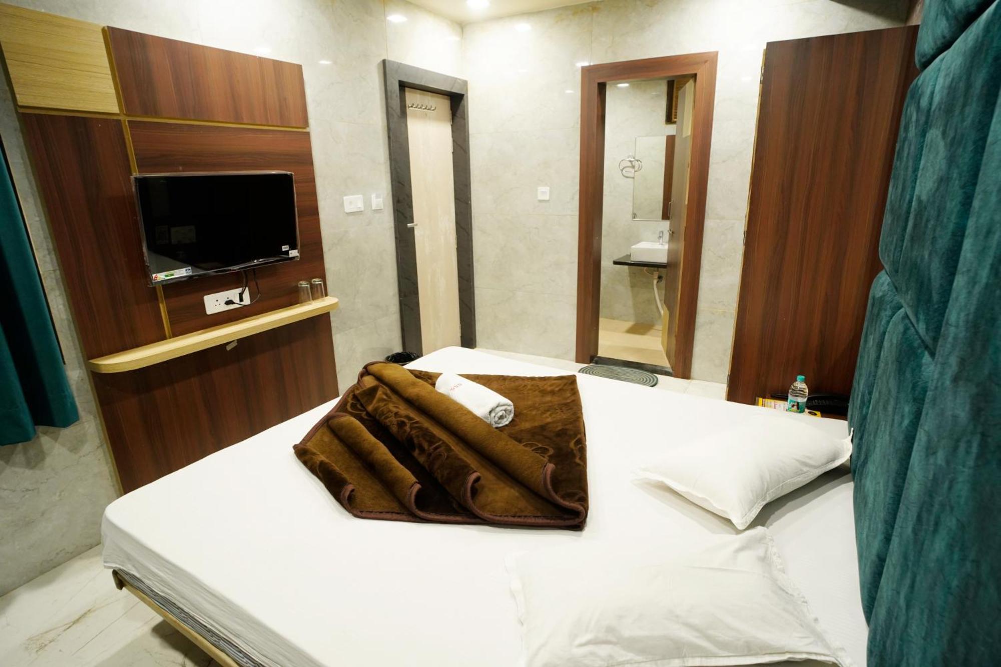 Hotel New Sundaram 150 Mtrs From Dargah Ádzsmir Kültér fotó