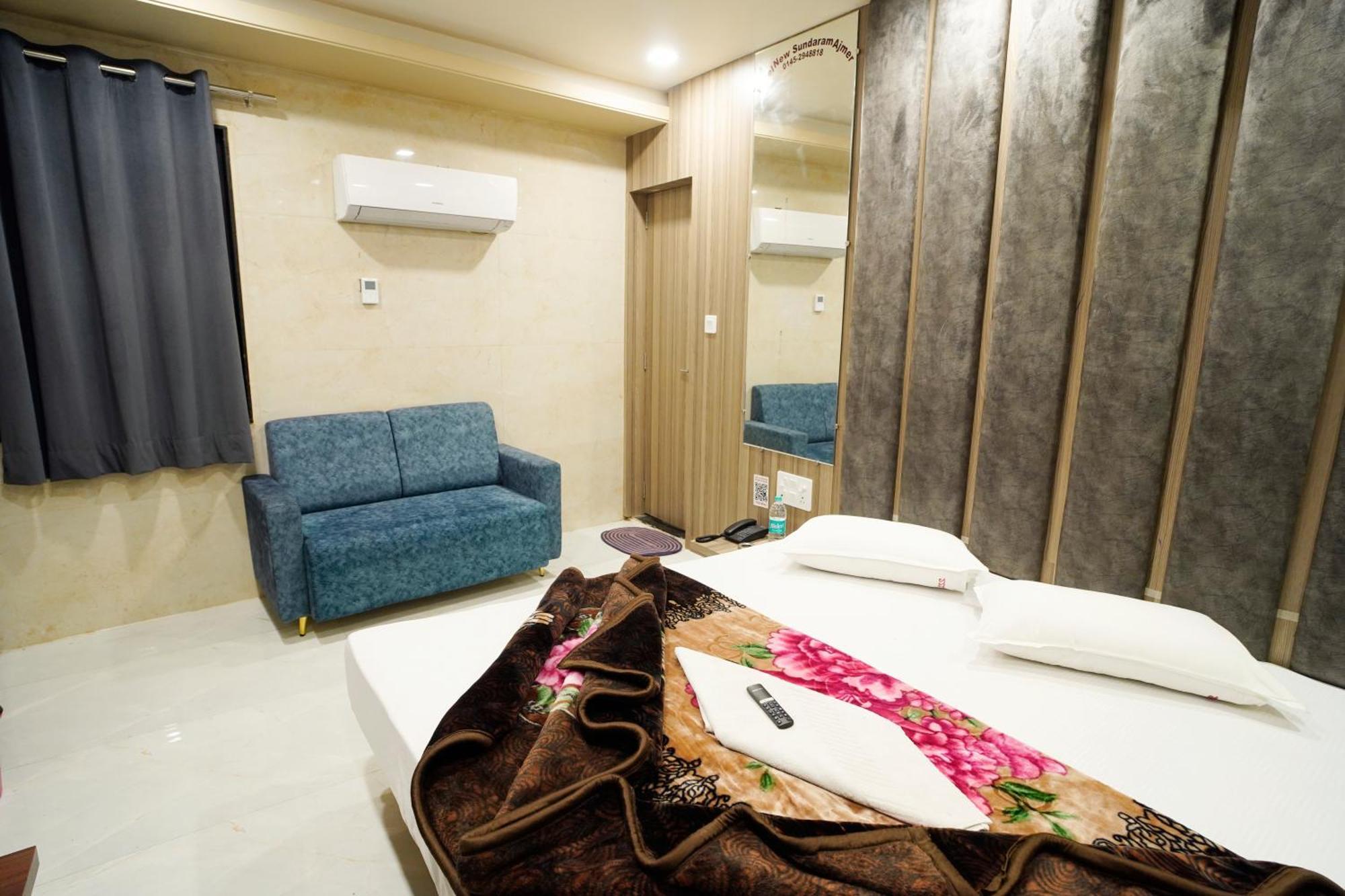 Hotel New Sundaram 150 Mtrs From Dargah Ádzsmir Kültér fotó