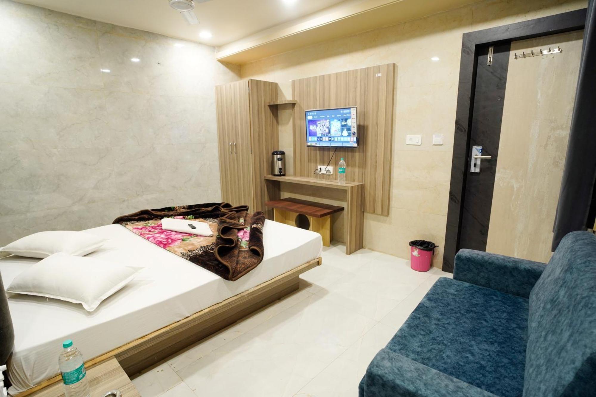 Hotel New Sundaram 150 Mtrs From Dargah Ádzsmir Kültér fotó